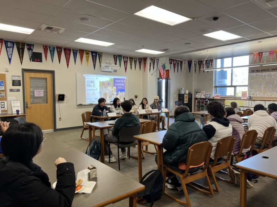 Students in the College and Career Center listen as Shorewood alumni talk about college life. (Photo courtesy of Marianne Stephens)
