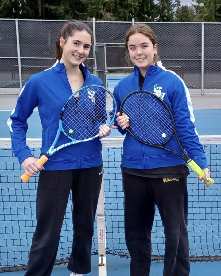 Senior tennis captains Lindsay Rand (left) and Sophia Serwold (right) look forward to a fun, competitive season (Photo courtesy of Lindsay Rand)